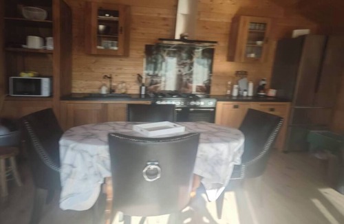 Ardres Ski Chalet | CHALET WITH SOFA TANTRA