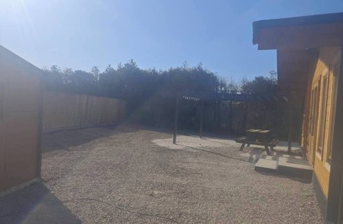 Ardres Ski Chalet | CHALET WITH SOFA TANTRA