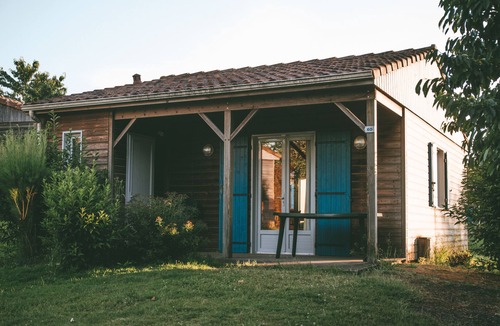 Moncoutant Ski Chalet | Chalet with swimming pool near Puy du Fou in holiday residence up to 6 people