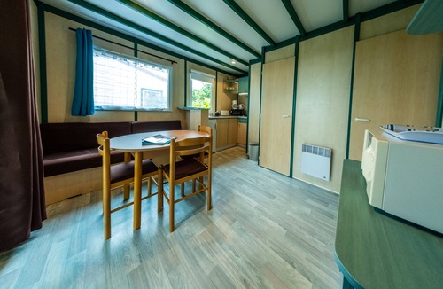 Tauriers Ski Chalet | Chalet with terrace in the countryside, ideal quiet location.