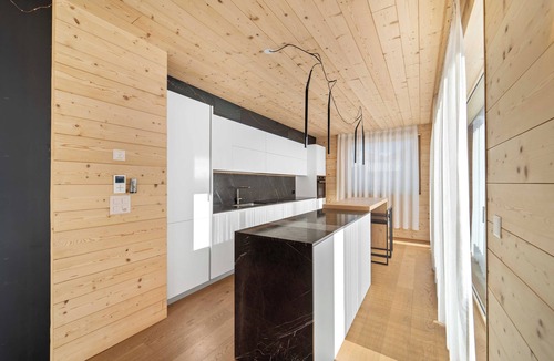 Zuoz Apartment | Chalet Wolf Private SPA, 5 Suites