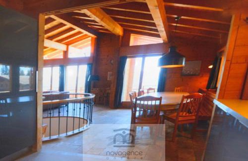 Anzere Ski Chalet | Chalet Zoe a Anzere avec vue sur les Alpes