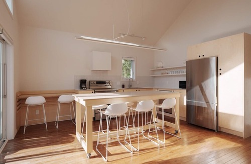 Shefford Ski Chalet | Chalets ÖST à Shefford - GROUP PACKAGE -