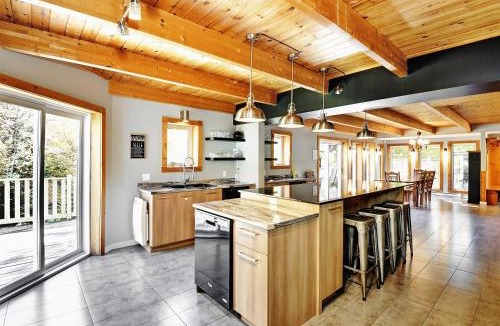 Stoneham Ski Chalet | Chalets Alpins - 11 Chemin des Skieurs