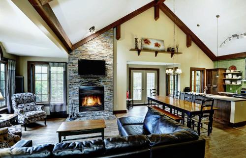 Stoneham Ski Chalet | Chalets Alpins - 16 Chemin des Skieurs