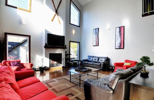 Stoneham Ski Chalet | Chalets Alpins-43 Chemin des Skieurs