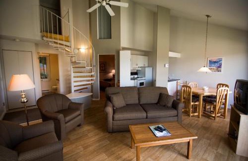 L'Anse-Saint-Jean Ski Chalet | Chalets Condos sur le Fjord