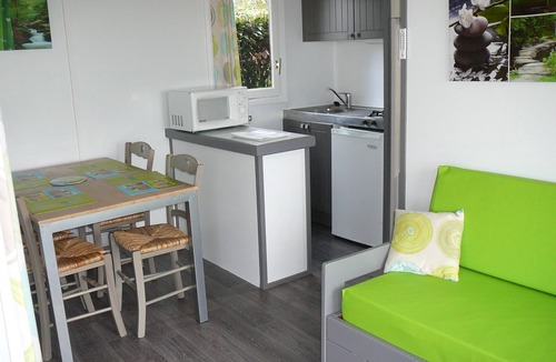 Lussan RV Rental | Chalets des Mousquetaires