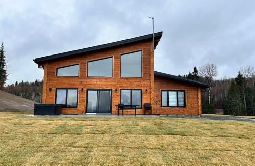 Saint-Felix-d'Otis Ski Chalet | Chalets domaine Otis