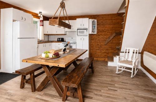 Notre-Dame-Des-Bois Ski Chalet | Chalets du Domaine - RUSTIQUE