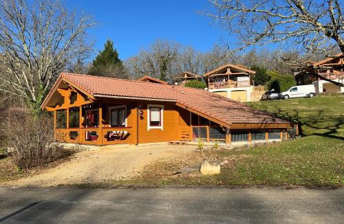 Mauroux Ski Chalet | Chalets du Soleil