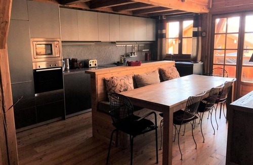 Cognet Apartment | Chalets for 10 People