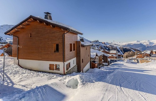 Plagne Soleil Ski Chalet | Chalets les Alpages - Plagne Soleil - 9 personnes