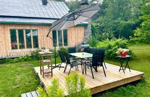 Saint-Alexis-des-Monts Ski Chalet | Chalets NABU La Sacacomie - Rivière - Billard