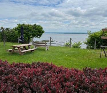 Saint-Jean-de-l'lle-d'Orleans Ski Chalet | Chalets Plage St-Jean 2