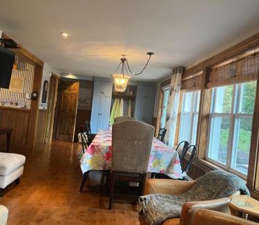 Saint-Jean-de-l'lle-d'Orleans Ski Chalet | Chalets Plage St-Jean