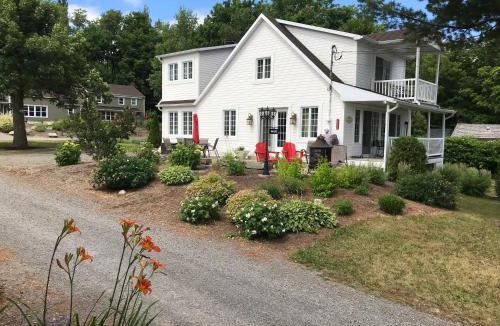 Saint-Jean-de-l'lle-d'Orleans Ski Chalet | Chalets Plage St-Jean