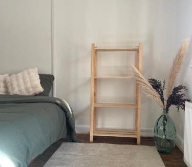 Saint-Julien-les-Villas House | Chaleureuse