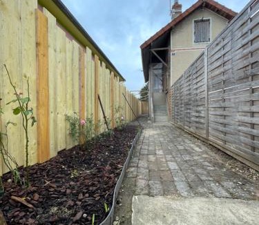 Saint-Julien-les-Villas House | Chaleureuse