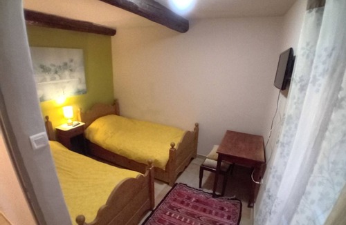 Saint-Chinian House | Chaleureuse Maison de Village Avec Jardin Attenant