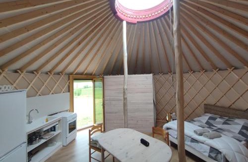 Mourens Other | Chaleureuse yourte a la campagne