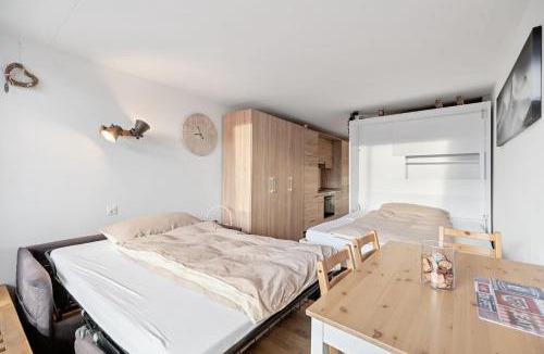 Anzere Apartment | Chaleureux studio à Anzère, accessible à ski, proche de tout