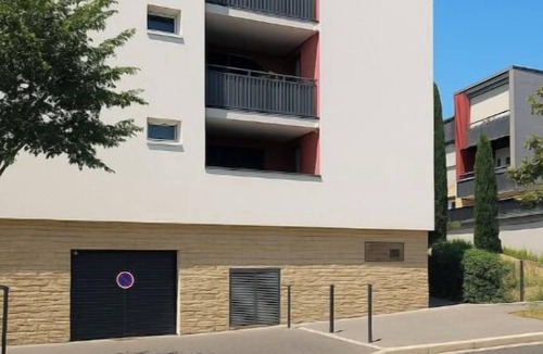 Croix-d'Argent Apartment | Chaleureux T2 parking privé/terrasse/clim