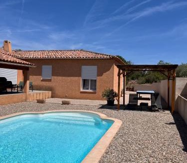 Saint-Maximin-la-Sainte-Baume Bed & Breakfast | Chambres d'hôtes, B&B climatisées LA BORRELLIENNE