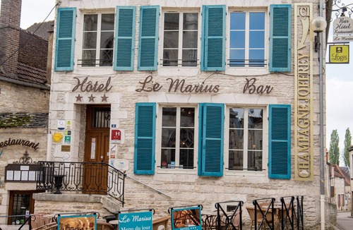 Les Riceys House | CHAMBER 7: VINTAGE