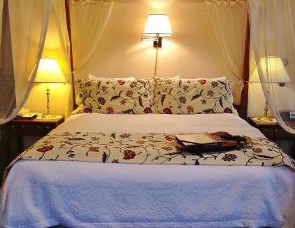 Lee Bed & Breakfast | Chambery Inn