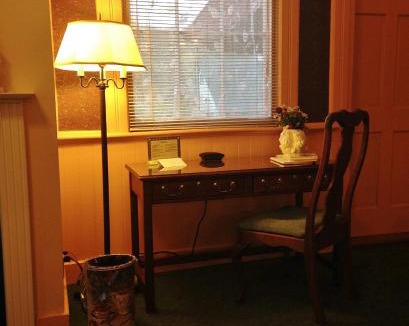 Lee Bed & Breakfast | Chambery Inn