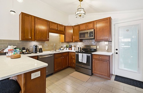 Buford Highway House | Chamblee Gem Walk to MARTA Skip Traffic Pet Welcome Free EV Charging