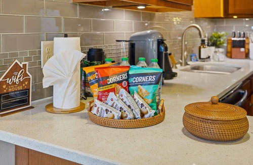 Buford Highway House | Chamblee Gem Walk to MARTA Skip Traffic Pet Welcome Free EV Charging