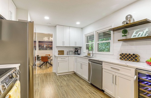 Chamblee House | Chamblee Home w/Fireplace Near Hospitals