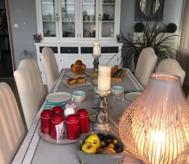 Saint-Jean-les-Deux-Jumeaux Bed & Breakfast | Chambre d'hotes Romance