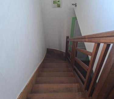 Saint-Laurent-de-la-Plaine House | Chambre dans village tranquille