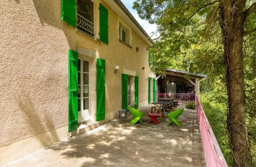 Soulosse-sous-Saint-Elophe Bed & Breakfast | Chambre dHôtes Jolie vache déguisée en fleur