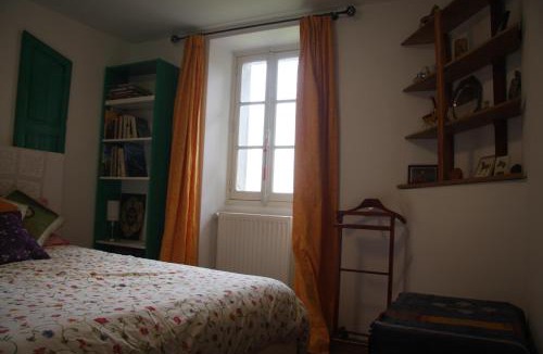 Aurignac Bed & Breakfast | Chambre à la Ferme BANZAÏ - Face aux Pyrénées AURIGNAC