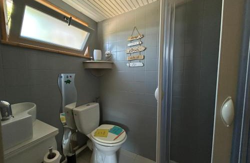 Saint-Aubin-le-Cloud House | Chambre à la campagne - salle d'eau individuelle