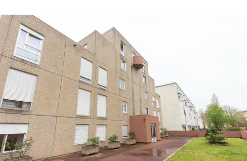 Les Epinettes Apartment | Chambre 2 Elégance & Tendance