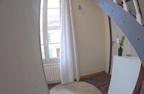 Bobigny House | Chambre 2 lits pour 4 personnes métro 5