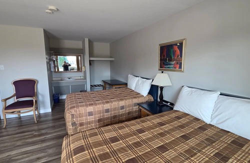 Petit-Rocher Hotel | Chambre 2 Lits Queen #3