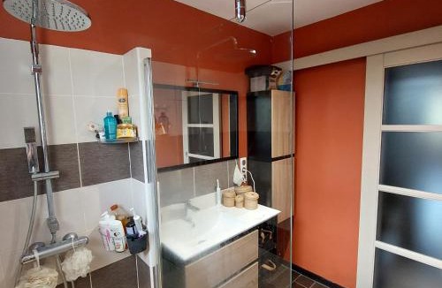 Cerans-Foulletourte Bed & Breakfast | Chambre 20 minutes du circuit