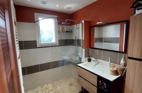Cerans-Foulletourte Bed & Breakfast | Chambre 20 minutes du circuit