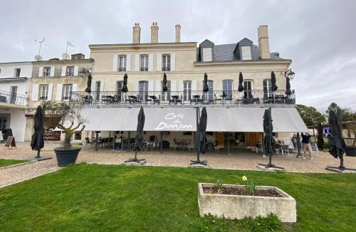 Pons Hotel | CHAMBRE 3 face au donjon