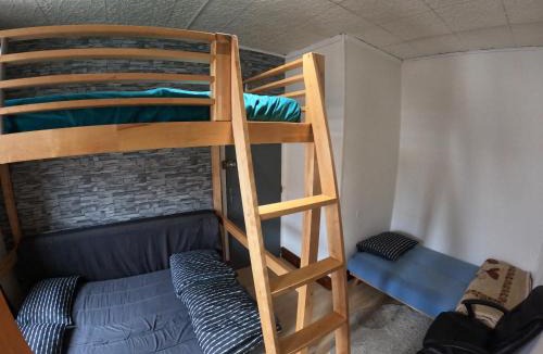 Bobigny House | Chambre 3 lits pour 6 personnes métro 5