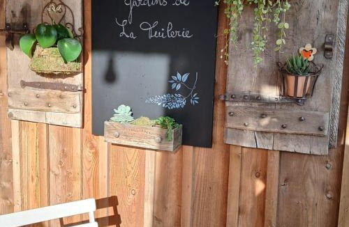 Faverolles Bed & Breakfast | Chambre 4 pers avec piscine chauffée & WiFi - FR-1-591-708