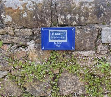 Bez-et-Esparon Apartment | Chambre atypique : La Grotte