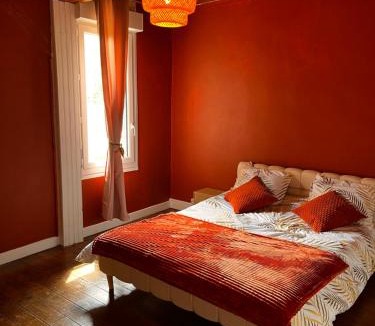 Aurignac House | Chambre au domaine du moulin du pont