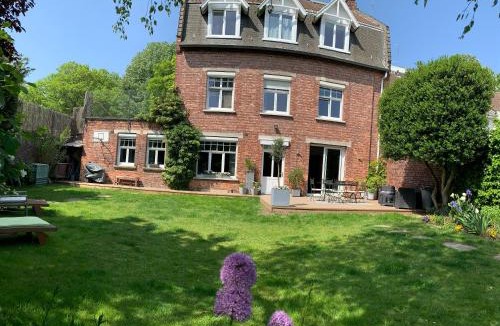 Tourcoing House | Chambre au petit Chateau